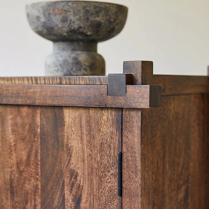 Pandora Cabinet Woodshilp