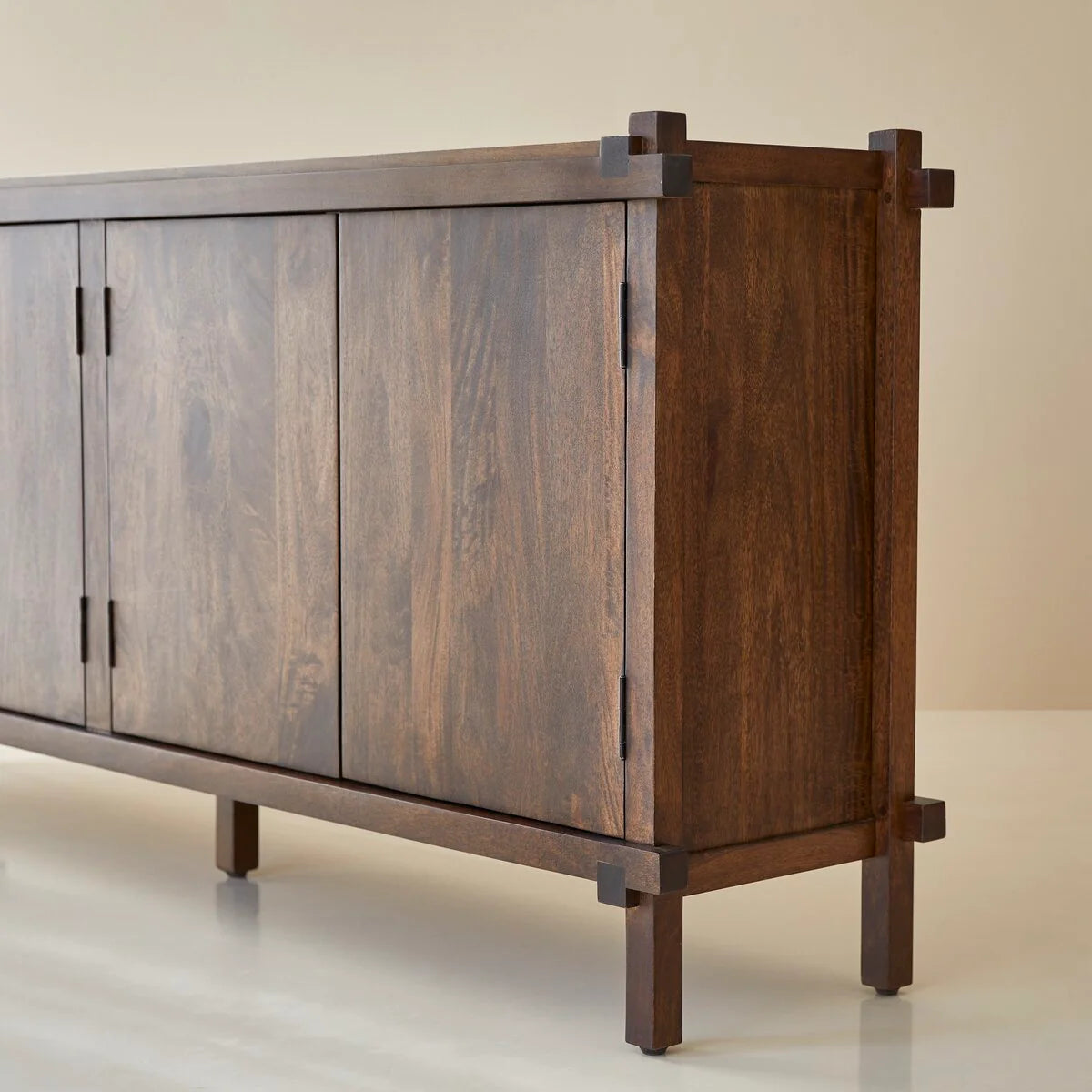 Pandora Sideboard Woodshilp